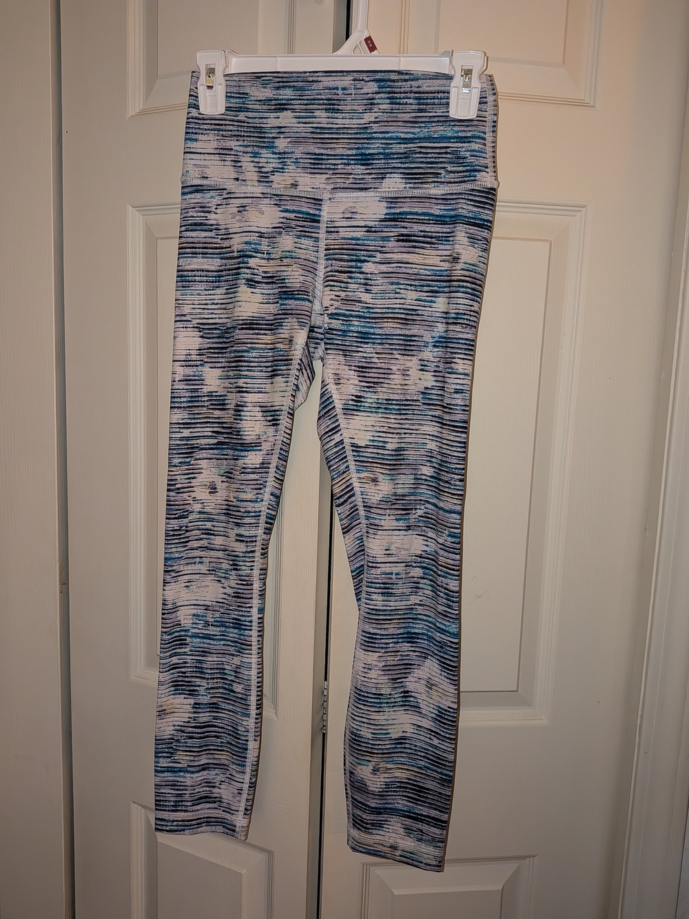 lululemon athletica Blue & White Striped Wave Print Leggings
